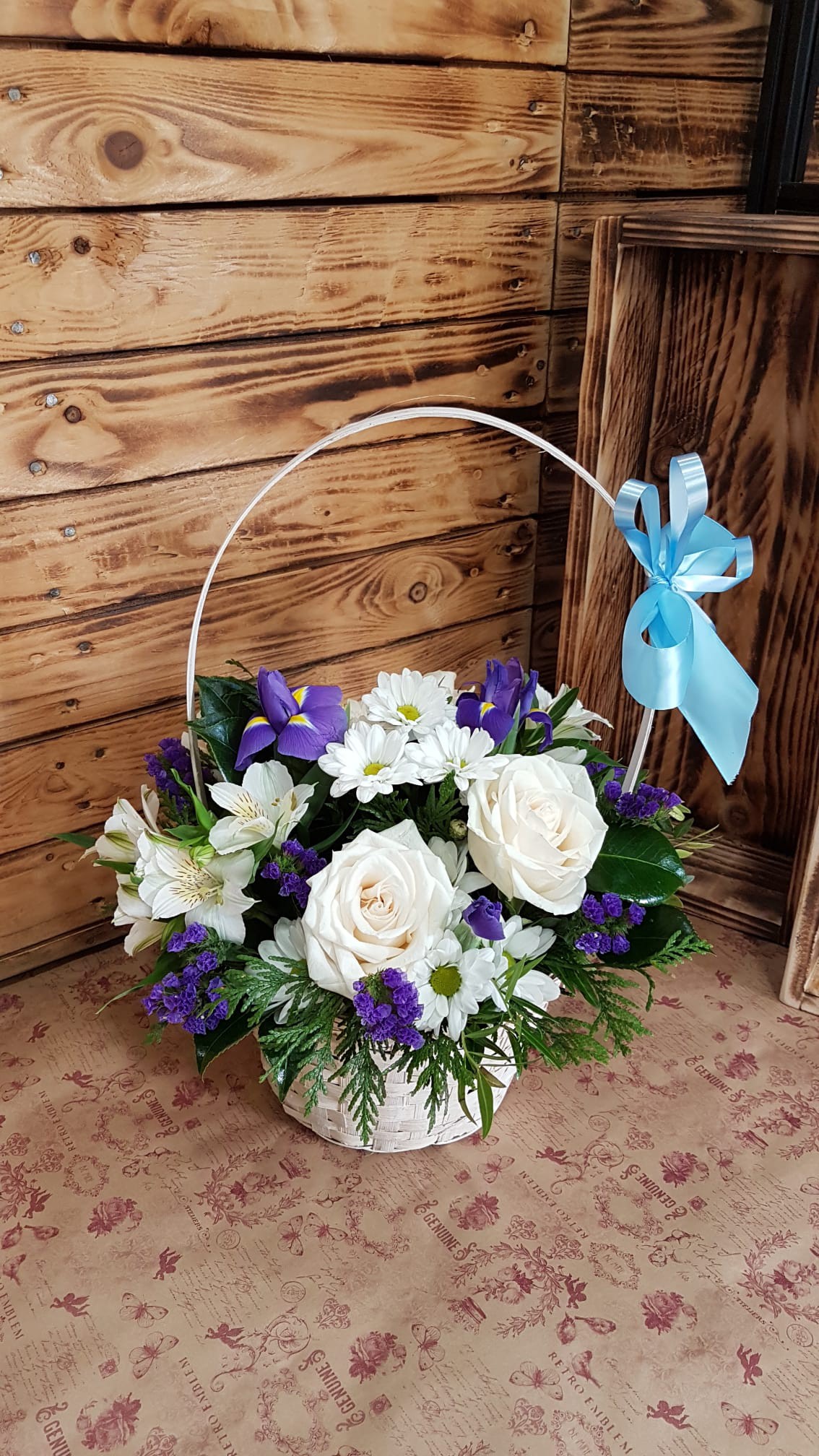 Cesta flor nacimiento niño