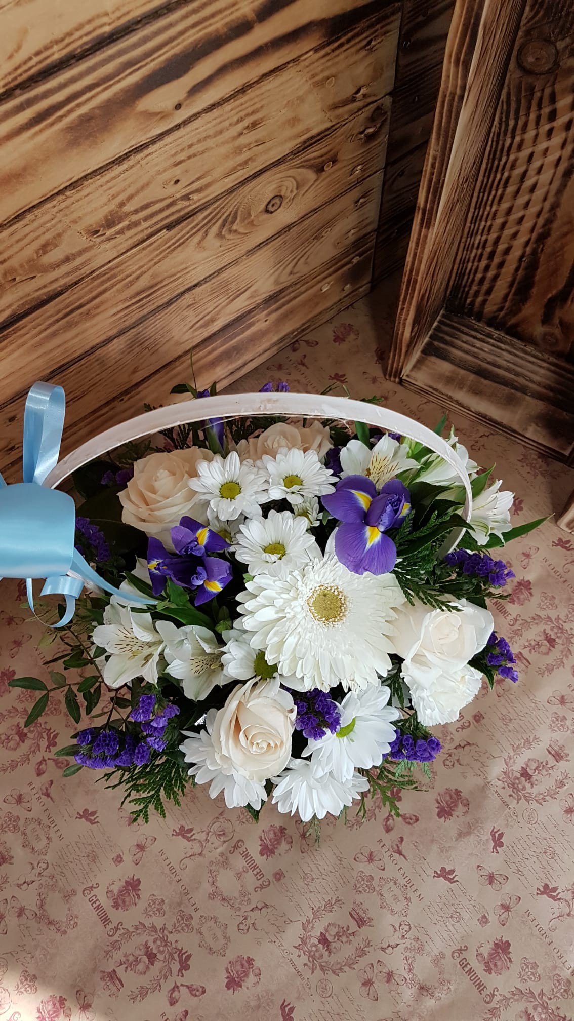 Cesta flor nacimiento niño